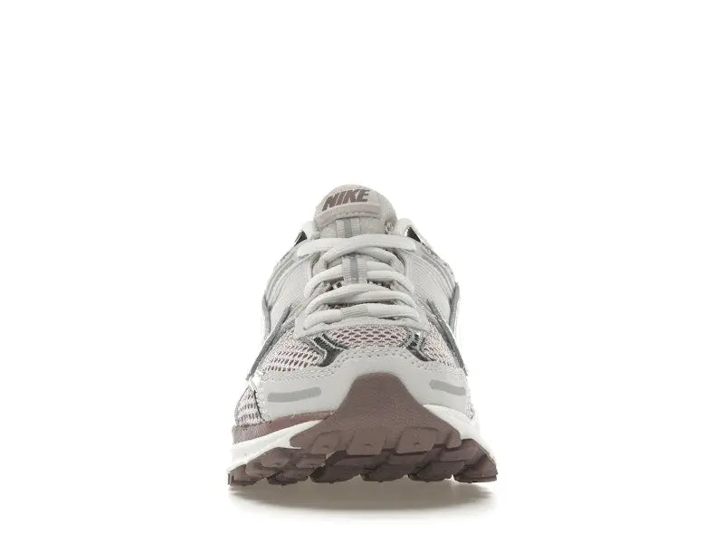 Nike Women's Zoom Vomero 5 Metallic Silver Platinum Violet Running Shoes,