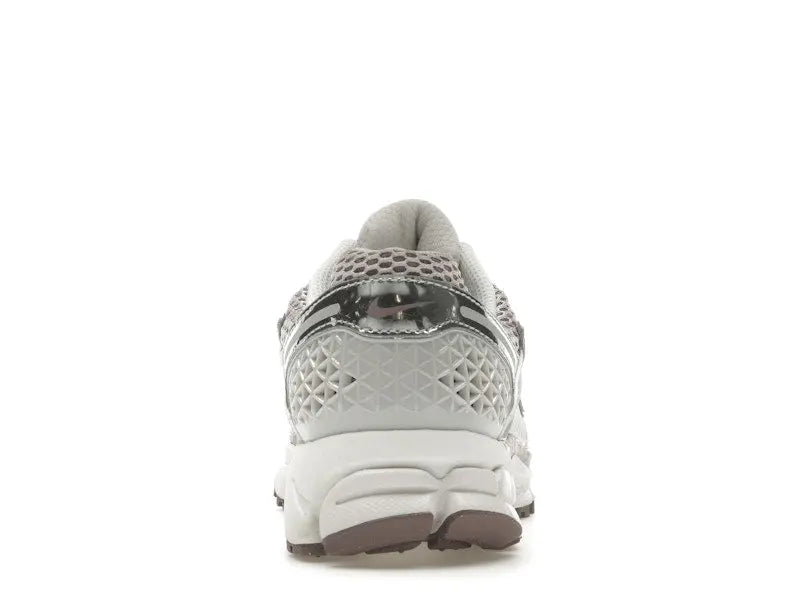 Nike Women's Zoom Vomero 5 Metallic Silver Platinum Violet Running Shoes,