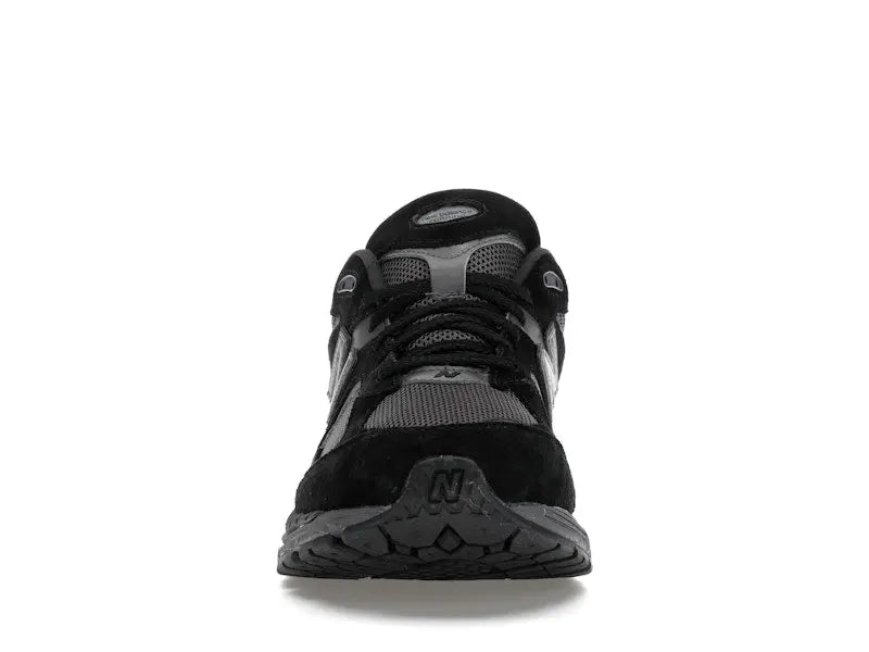 New Balance Men's 2002R Black Dark Grey,