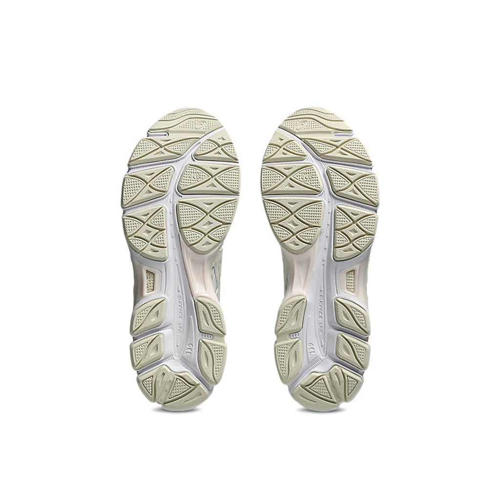 ASICS Gel-Cumulus 16 'White Cream' (2026)