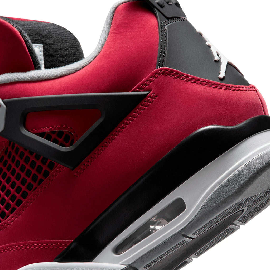 Air Jordan 4 Retro 'Toro Bravo' (2026)